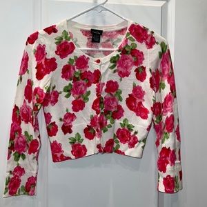 Cute rose crop top